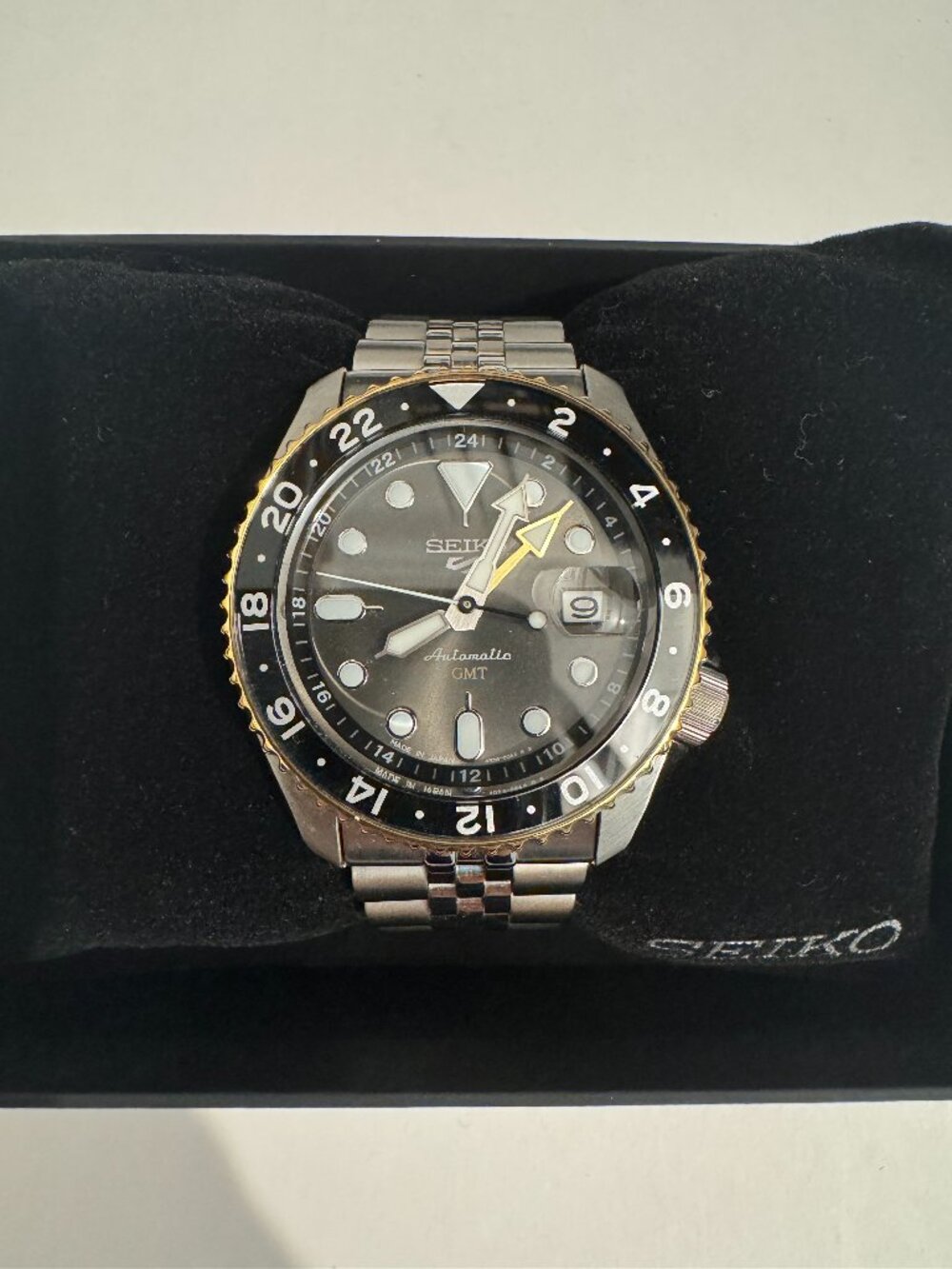 Seiko 5 Sports GMT SSK021  Grey Dial Gold Bezel Jubilee Bracelet Automatic Watch